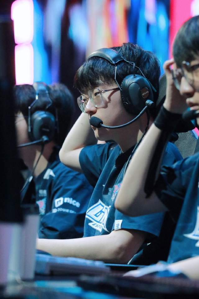 包含JackeyLove在RNG比赛中锐不可当，出色防守引发热议！的词条-开云登录入口