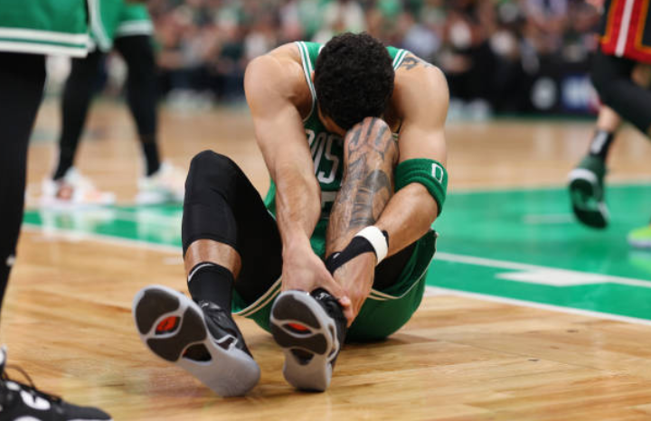 关于塔图姆连续五场比赛得分超过大比分获胜，TES不断突破！的信息-开云